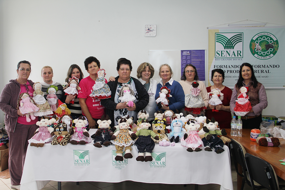 SECRETARIA DA MULHER PROMOVE CURSO DE BONECOS DE PANO